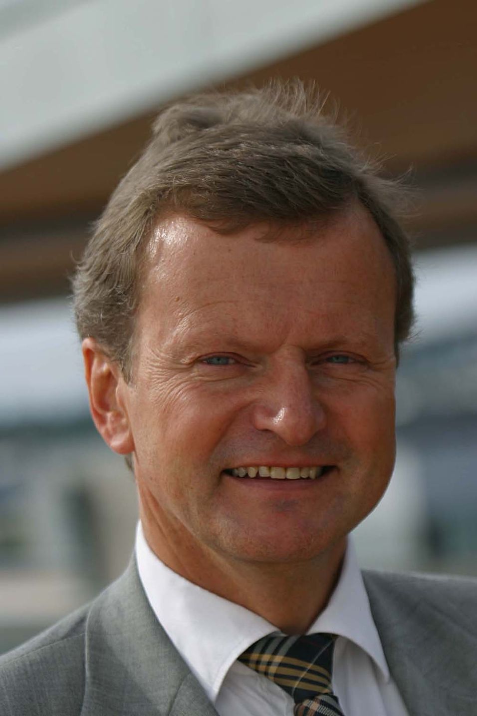 Telenor falt 12,8 milliarder