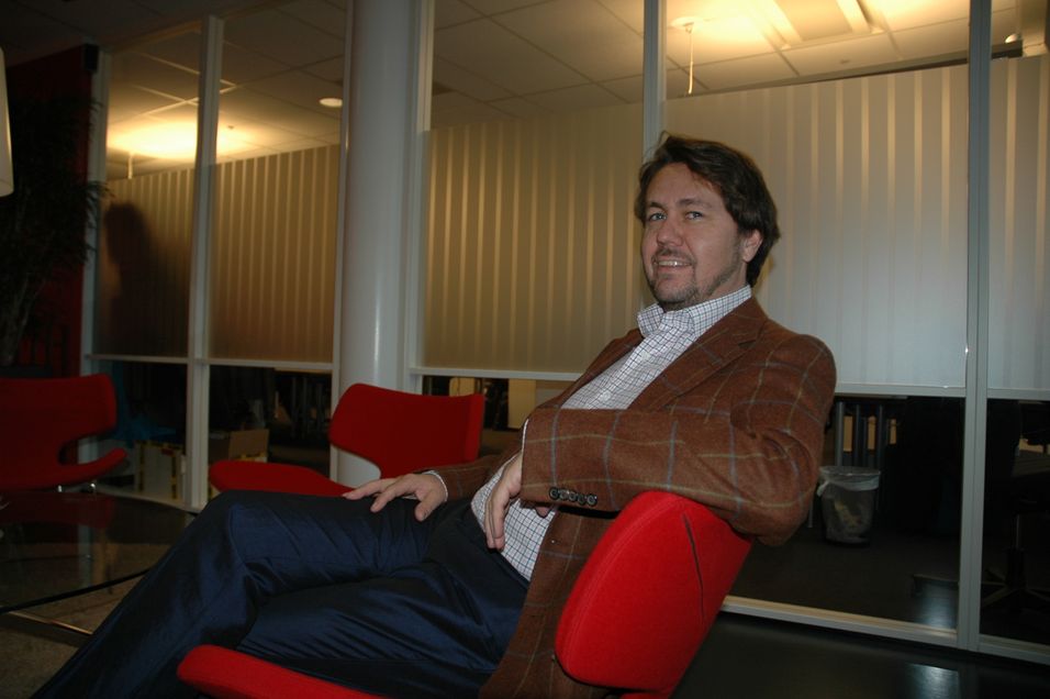 Arild Hustad leverte bedre resultater som Network Norway-sjef enn som Tele2-sjef i 2011. Hustad tok over som Tele2-sjef sent i tredje kvartal.
