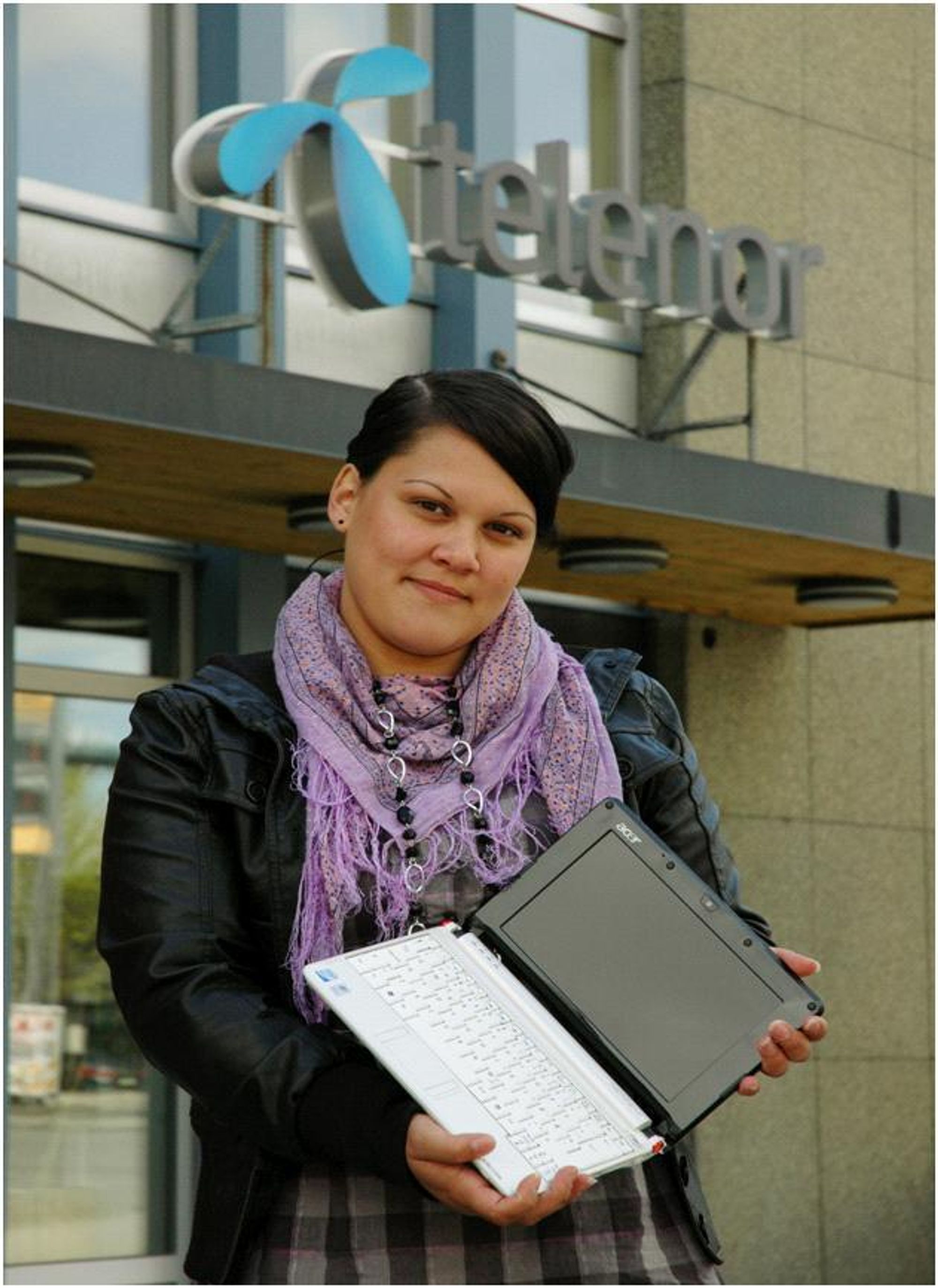 Anna Støp fra Vingrom er Telenors mobile bredbåndskunde nummer 200.000.