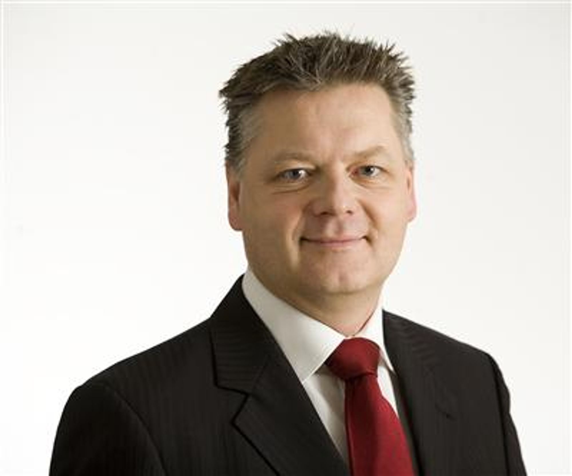 Håkan Dahlström medgir at overgangen fra seks til bare ett nettverksoperasjonssenter vil gi overtallighet i organisasjonen.