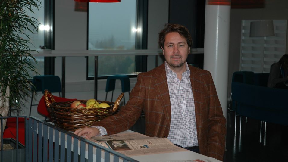 <p>Tele2-sjef Arild Hustad leverer p&aring; det viktigste kriteriet, og s&oslash;rger for at konsernet dobler de norske resultatforventningene for 2012 som helhet.</p>