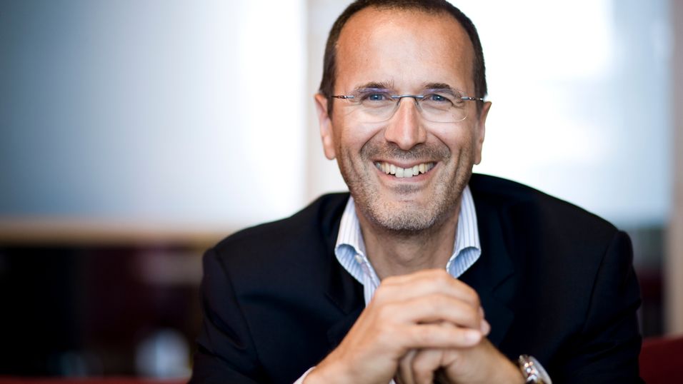 <p>Ericssons Valter D\'Avino mener kringkasterne m&aring; tilpasse seg de fundamentale endringene som har oppst&aring;tt med introduksjonen av klikkfilm og multiplattformstjenester for tv.</p>