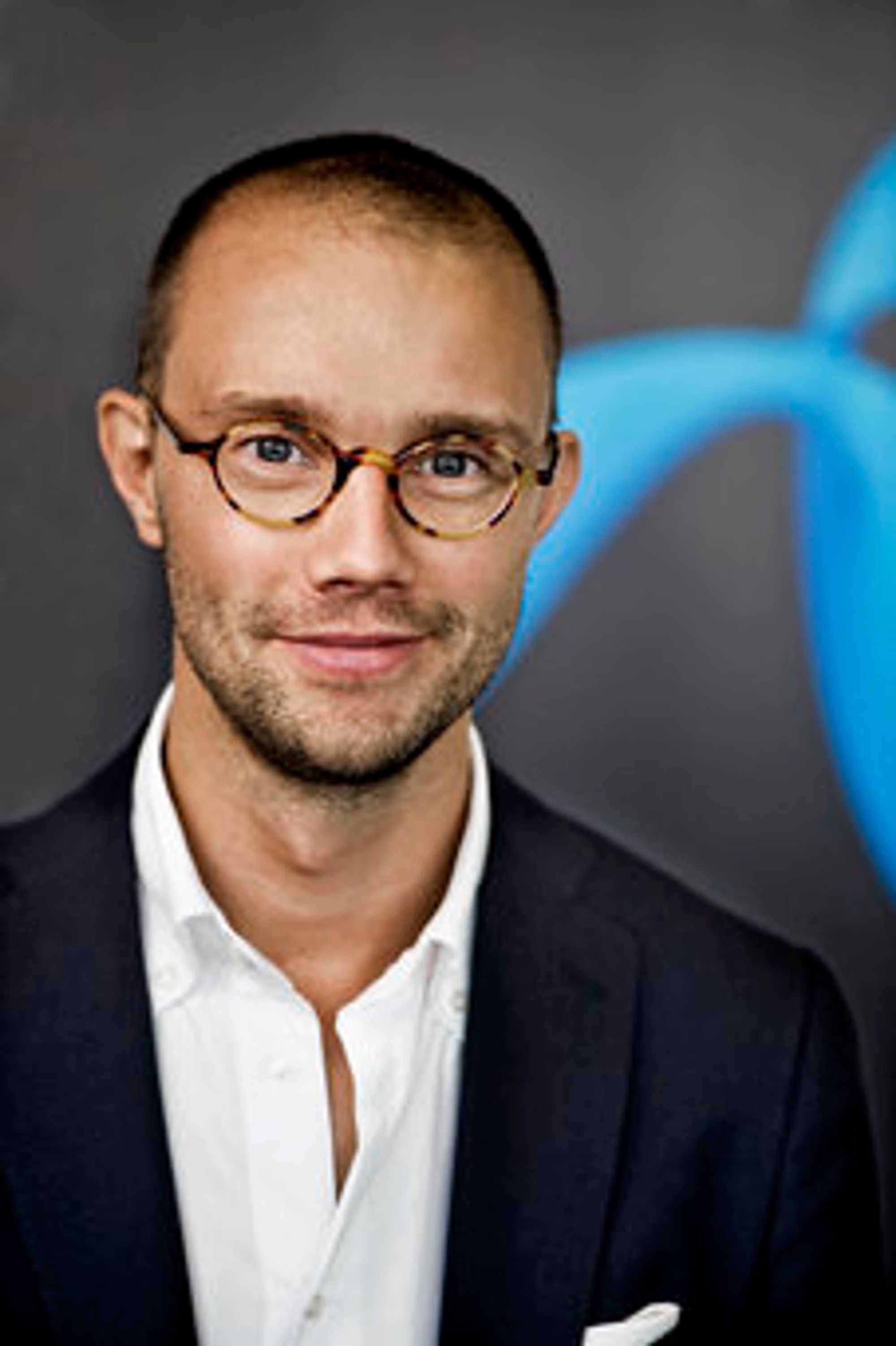Pressesjef Andreas Hamrin i Telenor Sverige sier at selskapets LTE-utbygging ikke er avhengig av frekvenstildelingene i 800 MHz-nettet.