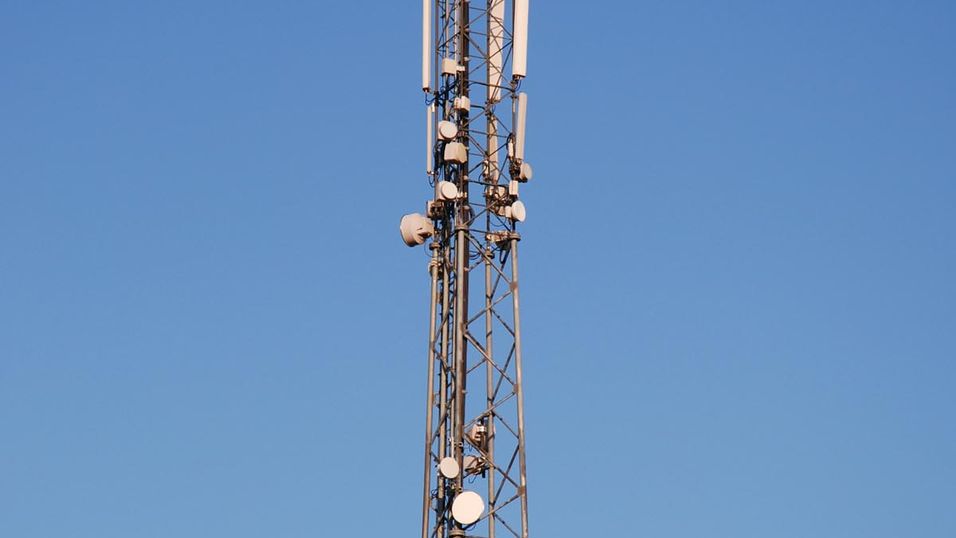 <p>Britene risikerer &aring; st&aring; igjen med bare to mobile infrastrukturoperat&oslash;rer dersom Vodafone og Telefonica gjennomf&oslash;rer den varslede sammensl&aring;ingen.</p>