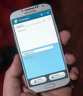 Galaxy S4 kan oversette mellom flere språk. Ingen av dem er norsk.