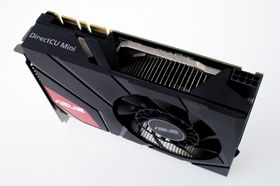 Asus GeForce GTX 670 DirectCU Mini krever en 8-pins PCIe-kontakt.