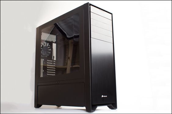Obsidian 900D måler 70 centimeter på strømpelesten.