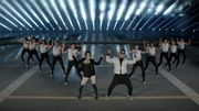 Les Psy får Internett til å eksplodere igjen