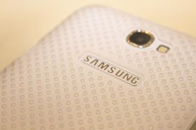 Denne "Samsung"-mobilen koster 1500 kroner i Kina.