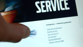 En hale følger etter fingeren hvis du ikke trykker relativt svakt.