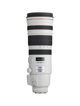 EF 200-400mm L IS USM med telekonverter-utspringet på siden.