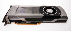 Nvidia GeForce GTX 780 er til forveksling lik GeForce GTX Titan, og veier 928 gram – kun 15 gram mindre enn storebroren.