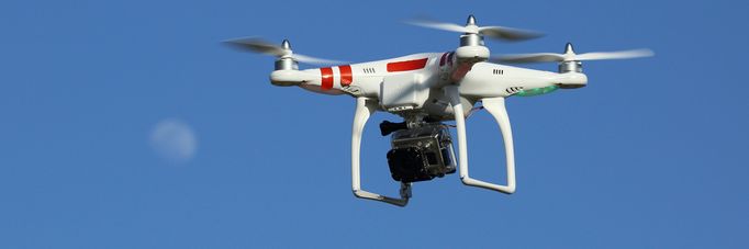 Ikke ulovlig å fly droner lenger