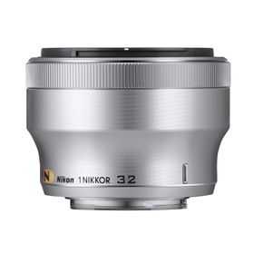 1 Nikkor 32mm f/1.2.