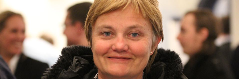 Statsråd Rigmor Aasrud kunne fortelle at telebransjens lenge etterlengtede graveforskrifter kommer ut før sommerferien.