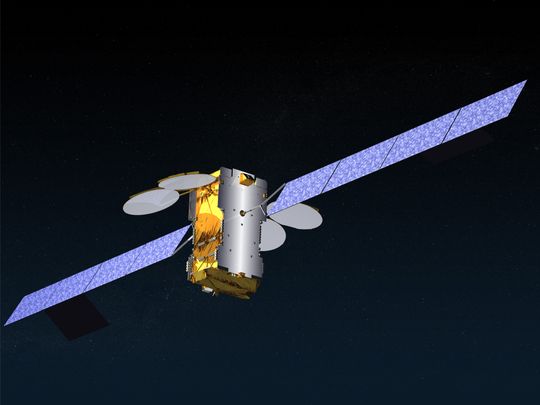 Ka-Sat går i bane ca. 30 000 km over jordoverflaten og veier ca. 75 kilo.