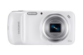  Samsung Galaxy S4 zoom. 