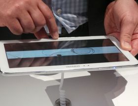 Brettet er mindre enn 9 millimeter tykt.