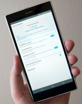 Strømsparefunksjonen Stamina Mode er svært effektiv på første Xperia Z. Den nye modellen har dessuten et større batteri, på 3000 mAh. Sony anslår at den vil vare to til tre dager på en lading.