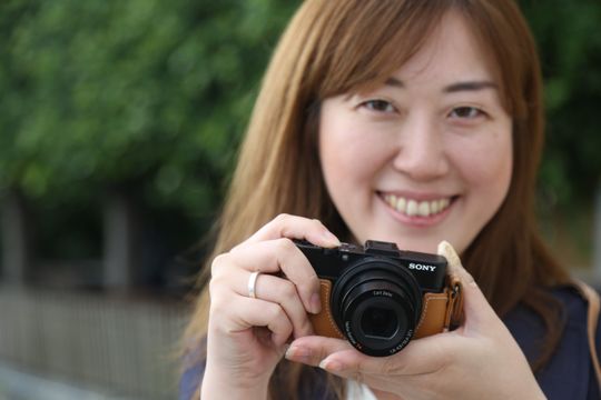 En av Sonys utsendte med RX100 Mark 2.