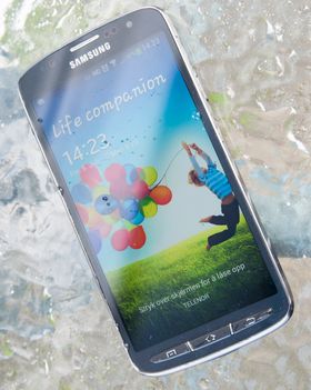 Siden det sitter en lyssterk LCD-skjerm under glasset fungerer Galaxy S4 Active svært godt i sollys.