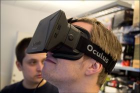 Slik ser utviklerutgaven av Oculus Rift ut.