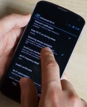 Nå kan endelig mobilen finne ut hvor den er ved hjelp av Wi-Fi, uten å koble til eller å varsle deg om stadig nye nettverk.