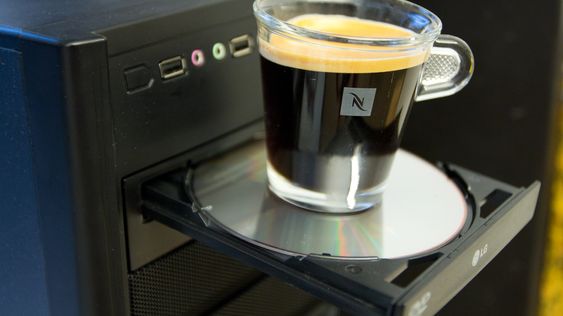 Kaffekoppholder er ikke nødvendigvis standard på nyere PC-er.