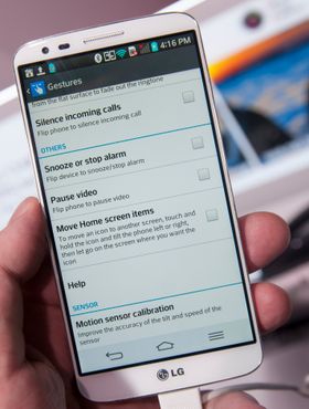 Produsentene av Android-telefoner stjeler funksjoner fra hverandre for tiden, og LG G2 har mange funksjoner vi har sett før, både fra LG og andre.
