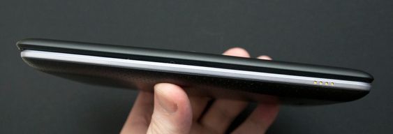 Ny og gammel Nexus 7 - den nye er øverst.