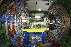 Verdens største partikkelakslelerator «Large Hadron Collider» har et nytt og historisk funn.