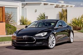 Tesla Model S.