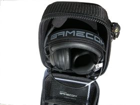 Gamecom-merke er avtagbart, og kan erstattes med eget navn eller logo.