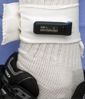 149 pasienter fikk festet en Fitbit på ankelen.