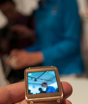 Kameraet på Galaxy Gear knipser bilder med 1,9 megapikslers oppløsning.