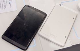 Slik ser baksiden av LG G Pad ut.
