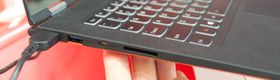 Venstre side av Yoga 2 Pro.