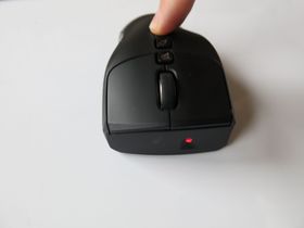 Pa toppen av musa finner du en knapp som aktiverer Laserpekeren.