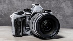 Olympus kommer med en toppmodell i butikkene i oktober.