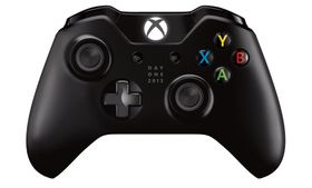 Xbox One-kontrolleren, med profilerte front-knapper, en ny D-pad og bråkete skulderknapper.