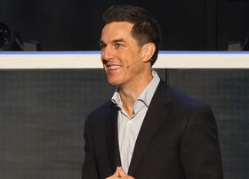 Andrew Wilson under E3 2012 (Foto: Damian Dovarganes, AP Photo)