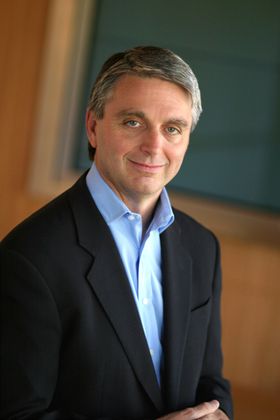 John Riccitiello (bilde: EA).
