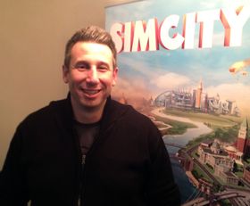 Kip Katsarelis er sjefsprodusent for SimCity. Tidligere har han blant annet arbeidet med SimCity 4, Battlefield 2 og Spore. (Foto: Espen Jansen, Gamer.no)