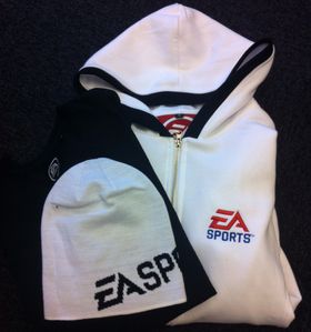 Klær fra EA Sports.