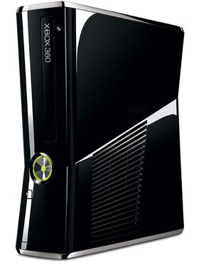 Hvis vår mann vinner turneringen, så får han denne konsollen, abonnement på Xbox Live og en Halo-goodiebag.