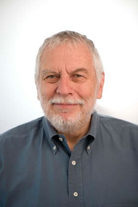 Inn med Nolan Bushnell.