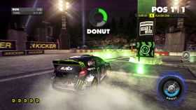 Klatre til tops ved å utføre kule stunts.