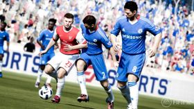 Fysisk spillerkontakt er mer fremtredende i FIFA 12.
