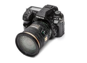 Pentax K-3 er robust og tåler fint en skvett vann.
