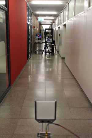 Her overføres 100 megabit i sekundet over en distanse på 20 meter ved hjelp av lasere.